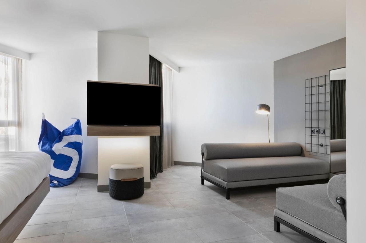 Moxy La Ciotat Hotel Kültér fotó
